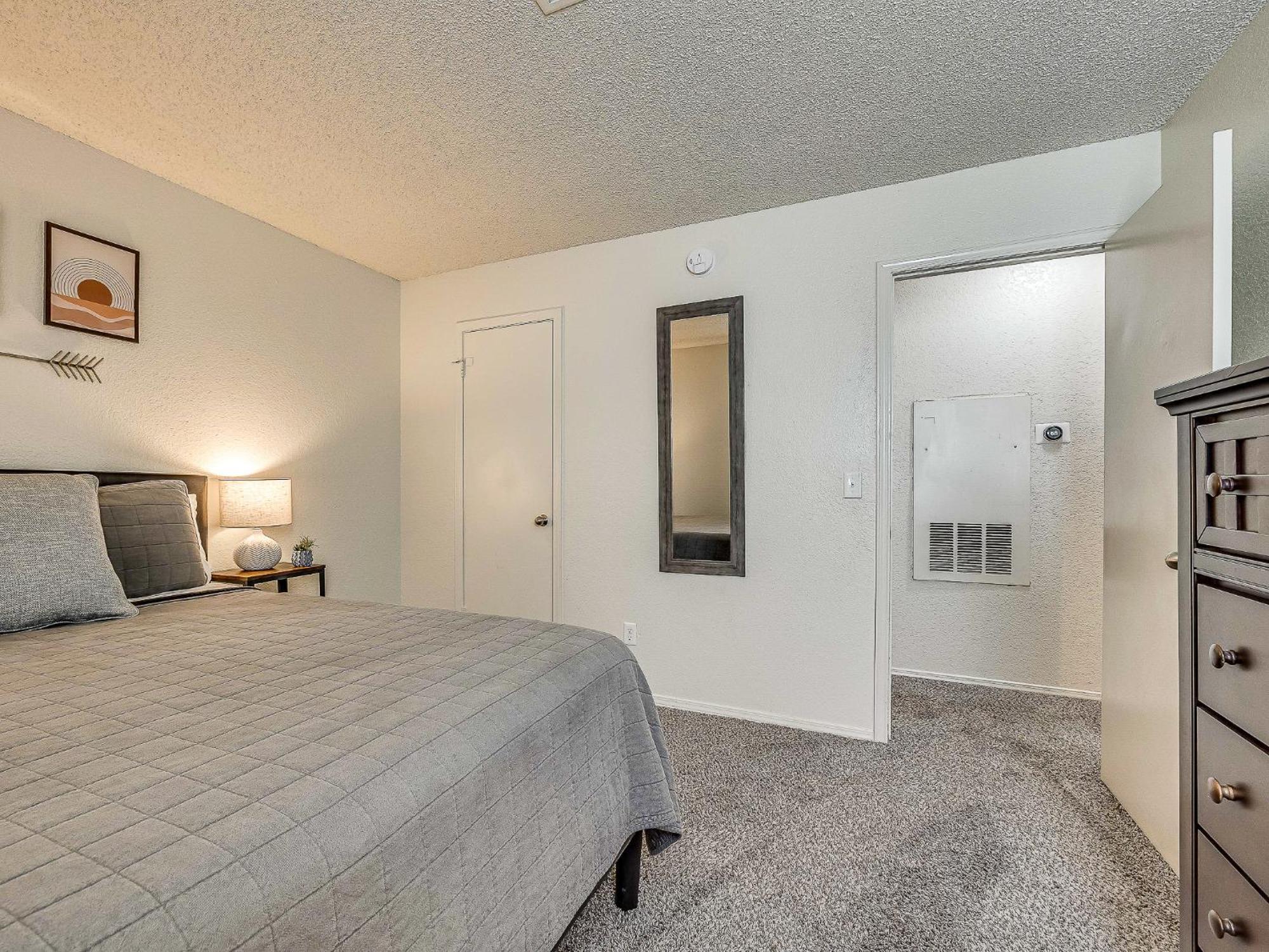 Ou Sooner, Pool & Gym, Bbq, Netflix, 100Mb Internet, Lg Washer & Dryer, Close To Ou! Норман Екстериор снимка