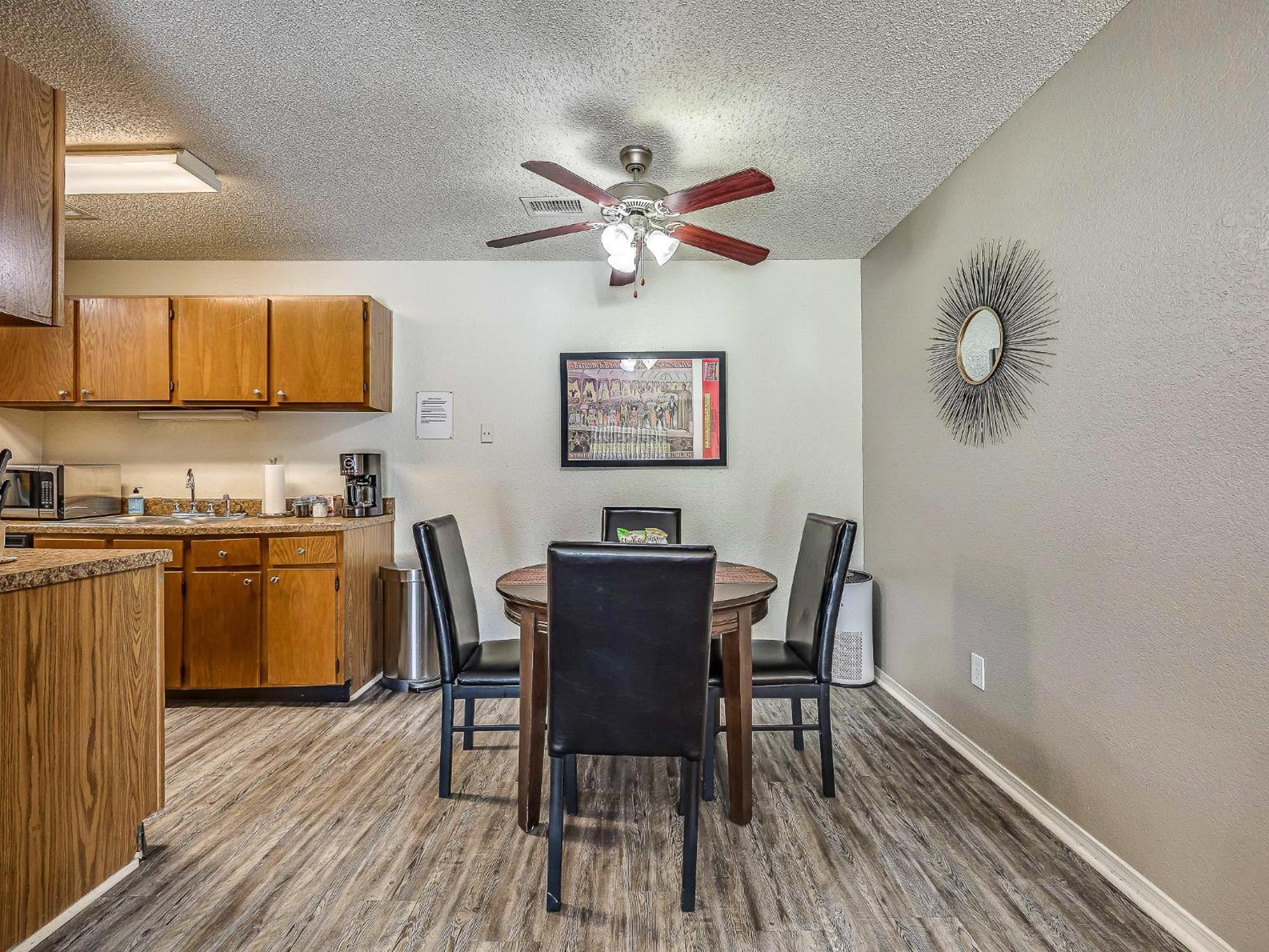 Ou Sooner, Pool & Gym, Bbq, Netflix, 100Mb Internet, Lg Washer & Dryer, Close To Ou! Норман Екстериор снимка